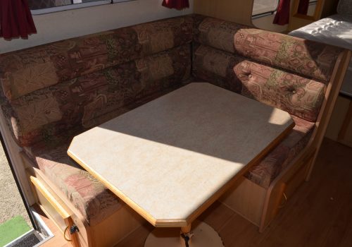 L shaped dining